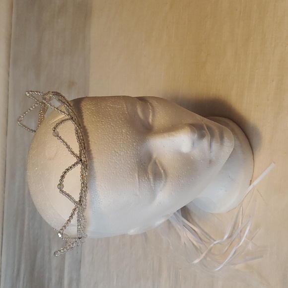 ๐4/$25 Girls Princess Beaded Tiara - Pearl White - Picture 3 of 8